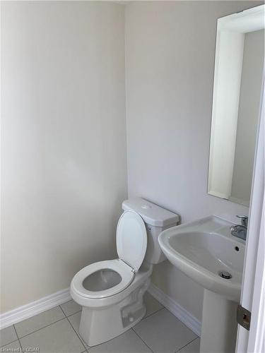 254 Law Drive, Guelph, ON - Indoor Photo Showing Bathroom