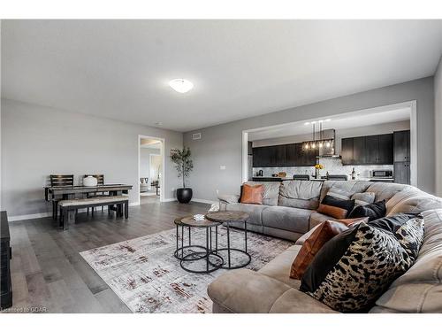 49 Keating Street, Guelph, ON - Indoor Photo Showing Living Room