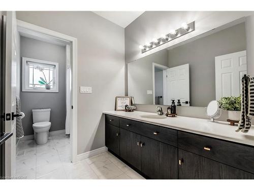 49 Keating Street, Guelph, ON - Indoor Photo Showing Bathroom