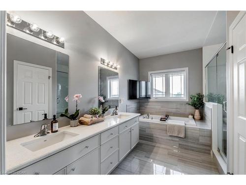 49 Keating Street, Guelph, ON - Indoor Photo Showing Bathroom