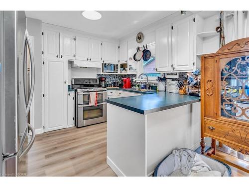 10 Collingwood Street, Guelph, ON - Indoor Photo Showing Kitchen