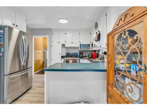 10 Collingwood Street, Guelph, ON - Indoor Photo Showing Kitchen