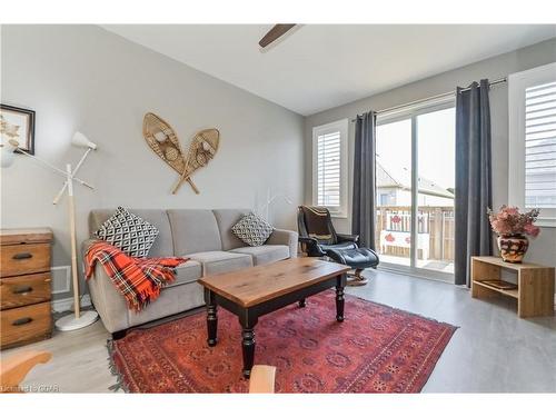 19 Middleton Avenue, Fergus, ON - Indoor Photo Showing Living Room