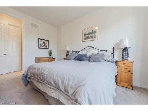 19 Middleton Avenue, Fergus, ON - Indoor Photo Showing Bedroom