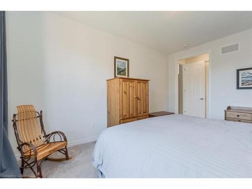 19 Middleton Avenue, Fergus, ON - Indoor Photo Showing Bedroom