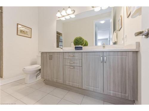 19 Middleton Avenue, Fergus, ON - Indoor Photo Showing Bathroom