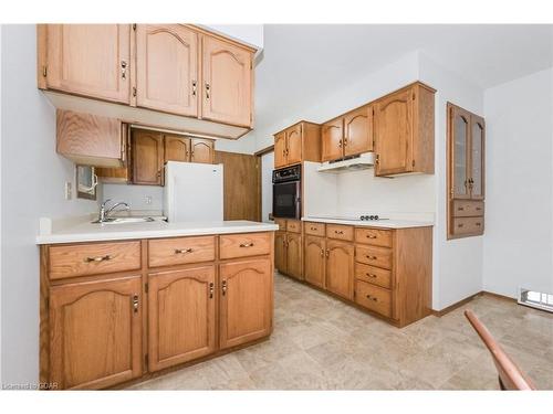 225 Irvine Street, Elora, ON - Indoor Photo Showing Kitchen