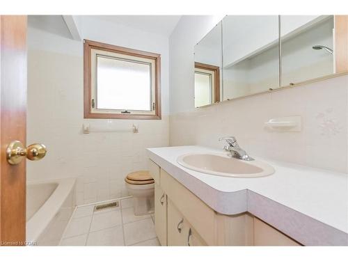 225 Irvine Street, Elora, ON - Indoor Photo Showing Bathroom