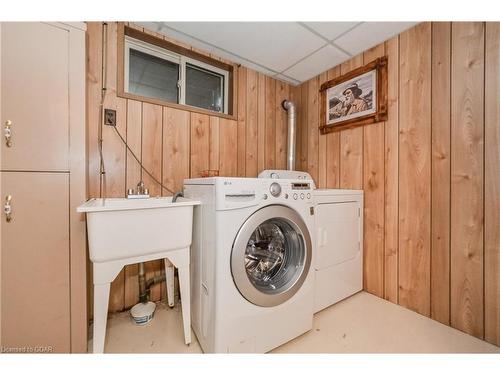 225 Irvine Street, Elora, ON - Indoor Photo Showing Laundry Room