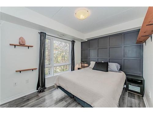 201-60 Lynnmore Street, Guelph, ON - Indoor Photo Showing Bedroom