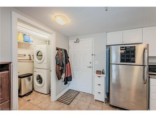 201-60 Lynnmore Street, Guelph, ON - Indoor Photo Showing Laundry Room