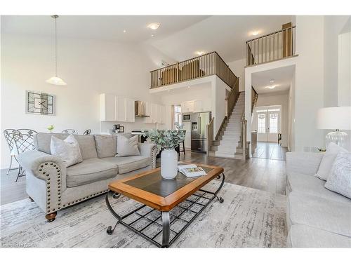 116 Harpin Way E, Fergus, ON - Indoor Photo Showing Living Room