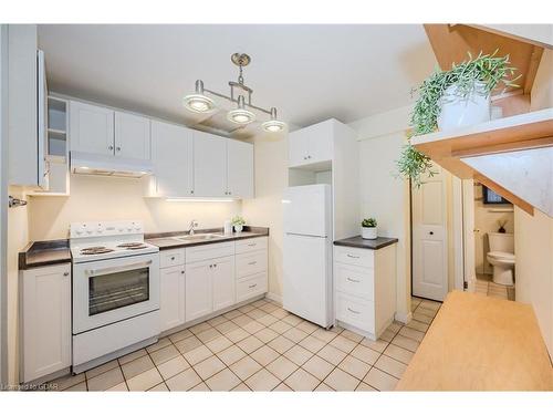 106/108 Kathleen Street, Guelph, ON - Indoor Photo Showing Kitchen