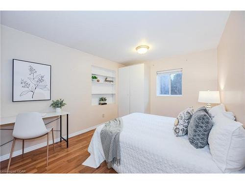 106/108 Kathleen Street, Guelph, ON - Indoor Photo Showing Bedroom