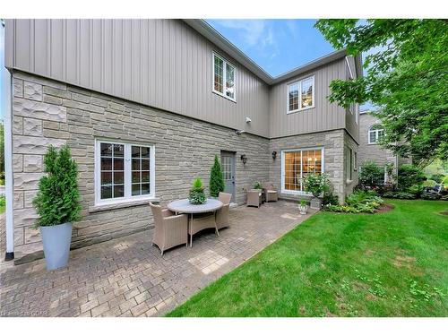 11-25 Manor Park Crescent, Guelph, ON - Outdoor With Exterior