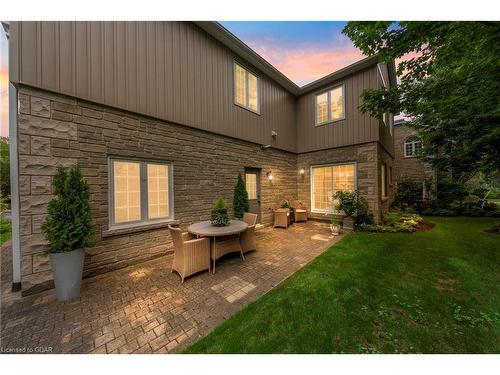 11-25 Manor Park Crescent, Guelph, ON - Outdoor With Exterior