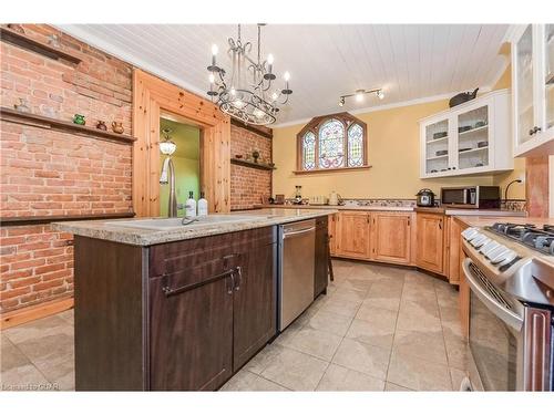 230 St Andrew Street E, Fergus, ON - Indoor Photo Showing Kitchen