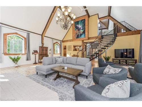 230 St Andrew Street E, Fergus, ON - Indoor Photo Showing Living Room