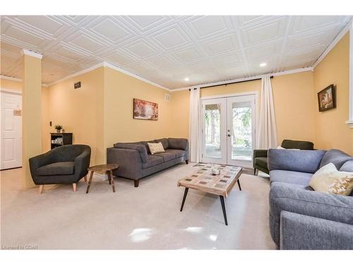 230 St Andrew Street E, Fergus, ON - Indoor Photo Showing Living Room