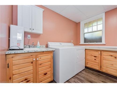 230 St Andrew Street E, Fergus, ON - Indoor Photo Showing Laundry Room