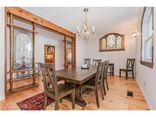 230 St Andrew Street E, Fergus, ON - Indoor Photo Showing Dining Room