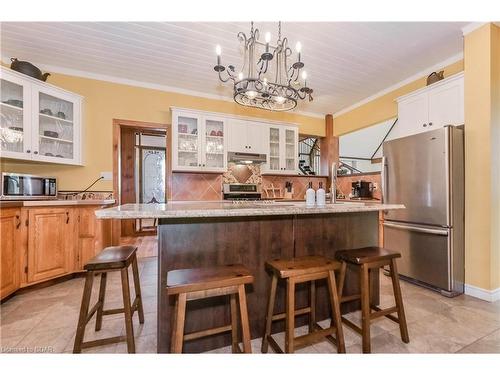 230 St Andrew Street E, Fergus, ON - Indoor Photo Showing Kitchen