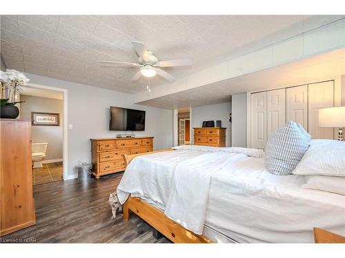 953 St David Street N, Fergus, ON - Indoor Photo Showing Bedroom