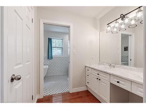 880 Goshen Road, Tillsonburg, ON - Indoor Photo Showing Bathroom