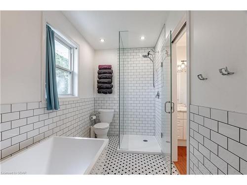 880 Goshen Road, Tillsonburg, ON - Indoor Photo Showing Bathroom