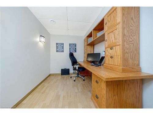 119 Lou'S Boulevard, Rockwood, ON - Indoor Photo Showing Office