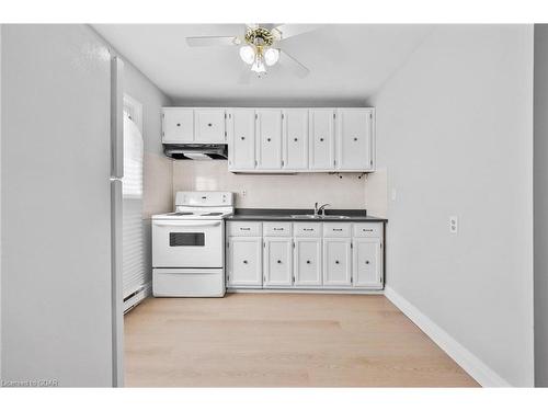 165-2050 Upper Middle Road, Burlington, ON - Indoor Photo Showing Kitchen With Double Sink