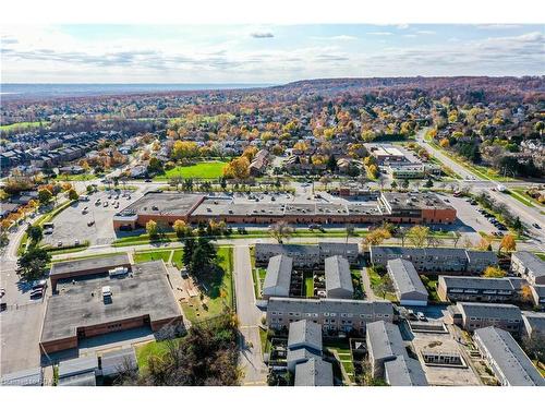 165-2050 Upper Middle Road, Burlington, ON - Outdoor With View