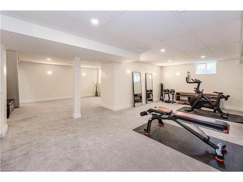 11 Farnham Road, Puslinch, ON - Indoor Photo Showing Gym Room