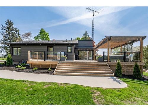 11 Farnham Road, Puslinch, ON - Outdoor With Deck Patio Veranda