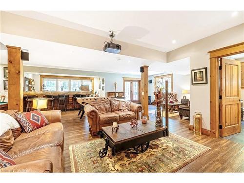 9209 27 Sideroad, Erin, ON - Indoor Photo Showing Living Room