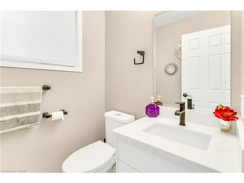 7 Drohan Drive, Guelph, ON - Indoor Photo Showing Bathroom