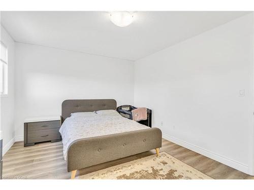 7 Drohan Drive, Guelph, ON - Indoor Photo Showing Bedroom