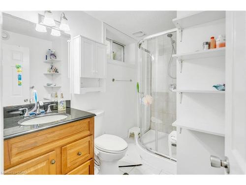 7 Drohan Drive, Guelph, ON - Indoor Photo Showing Bathroom