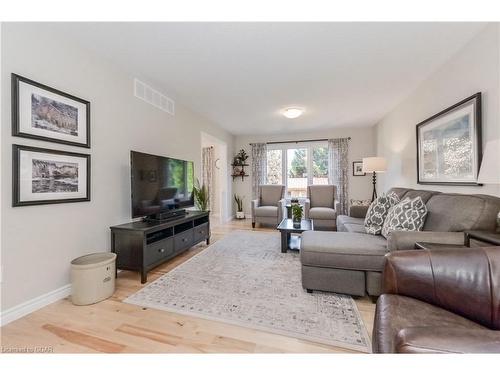 103 Halls Drive, Elora, ON - Indoor Photo Showing Living Room