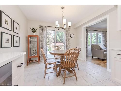 103 Halls Drive, Elora, ON - Indoor Photo Showing Dining Room