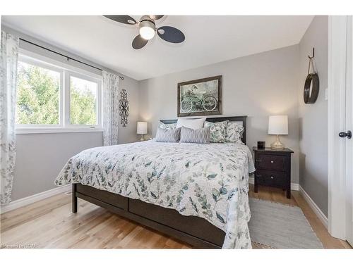 103 Halls Drive, Elora, ON - Indoor Photo Showing Bedroom