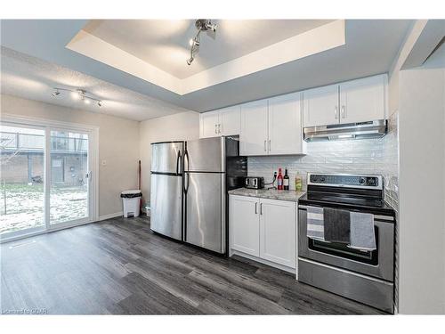 7-125 Janefield Avenue, Guelph, ON - Indoor Photo Showing Kitchen With Stainless Steel Kitchen