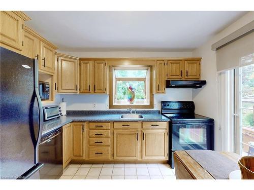 170 West Street N, Orillia, ON - Indoor Photo Showing Kitchen