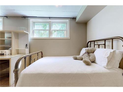 170 West Street N, Orillia, ON - Indoor Photo Showing Bedroom