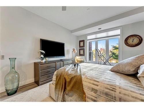 108-71 Bayberry Drive, Guelph, ON - Indoor Photo Showing Bedroom