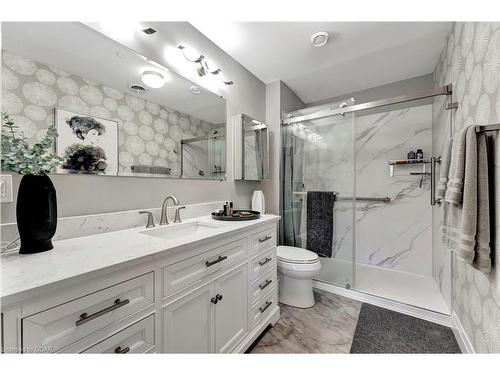 108-71 Bayberry Drive, Guelph, ON - Indoor Photo Showing Bathroom