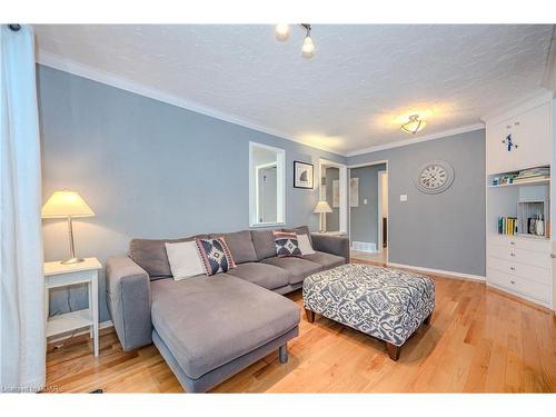 83 Rickson Avenue, Guelph, ON - Indoor Photo Showing Living Room