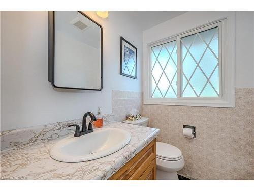 83 Rickson Avenue, Guelph, ON - Indoor Photo Showing Bathroom