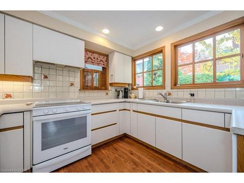 43 Mont Street, Guelph, ON - Indoor Photo Showing Kitchen With Double Sink