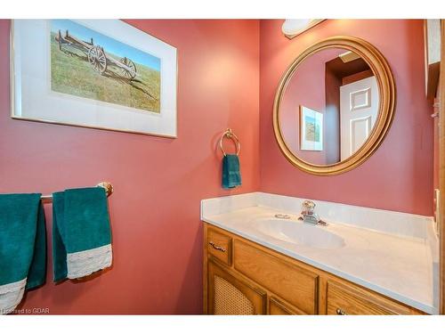 43 Mont Street, Guelph, ON - Indoor Photo Showing Bathroom